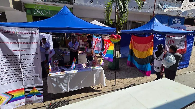 Asesorías, stand Día del Condón Tapachula